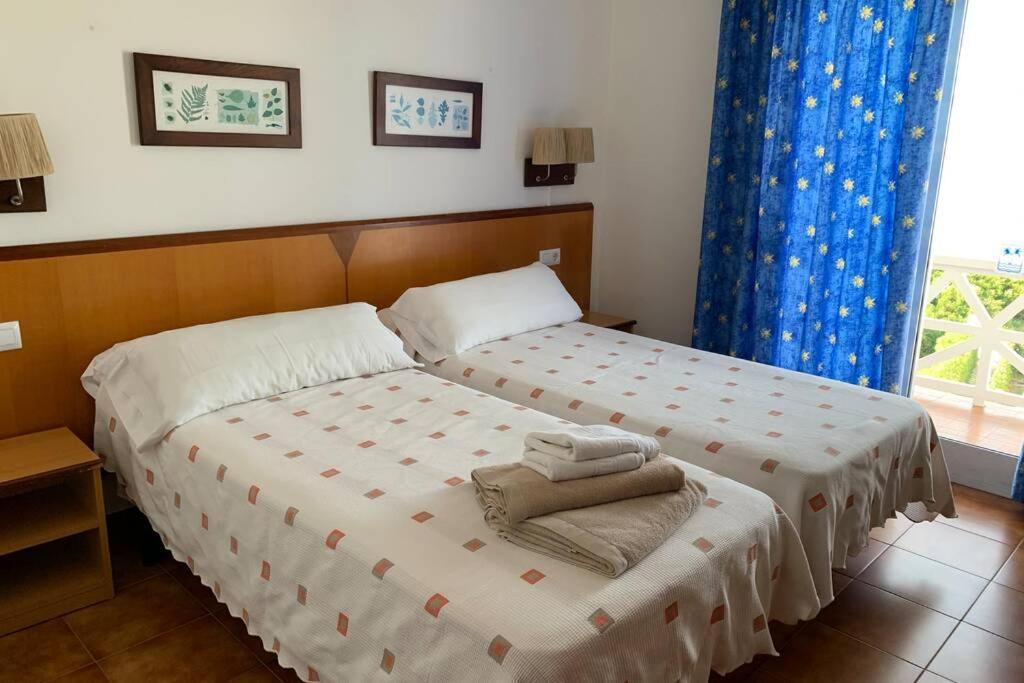 Apartamento En Playa Santo Tomas 1-5 Es Migjorn Gran Εξωτερικό φωτογραφία