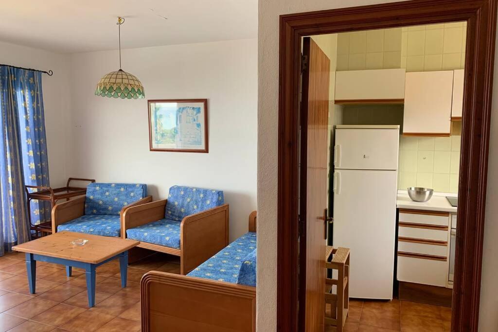 Apartamento En Playa Santo Tomas 1-5 Es Migjorn Gran Εξωτερικό φωτογραφία
